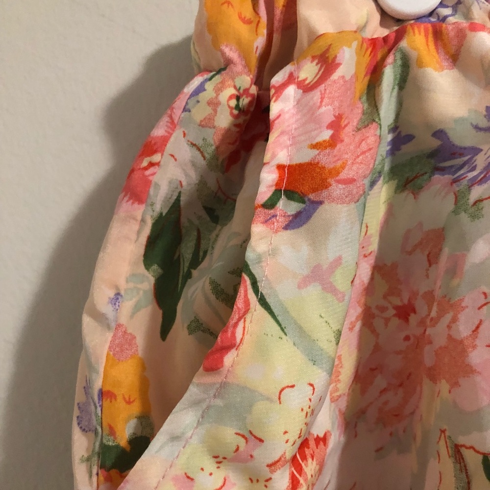 VOG Collection pretty peach floral shorts - Picture 5 of 8